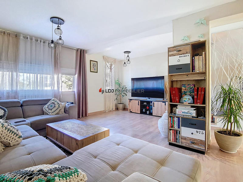 Maison - 94 m² - 3 pièces