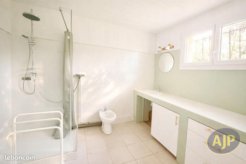 Maison - 96 m² - 5 pièces