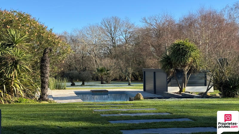 Maison - 354 m² - 11 pièces