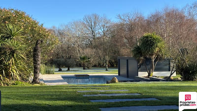 Maison - 354 m² - 11 pièces