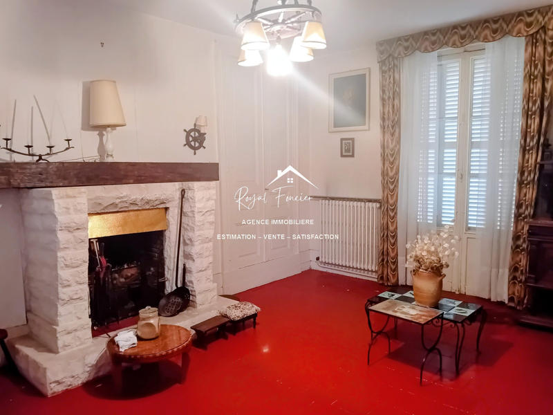 Maison - 194 m² - 8 pièces