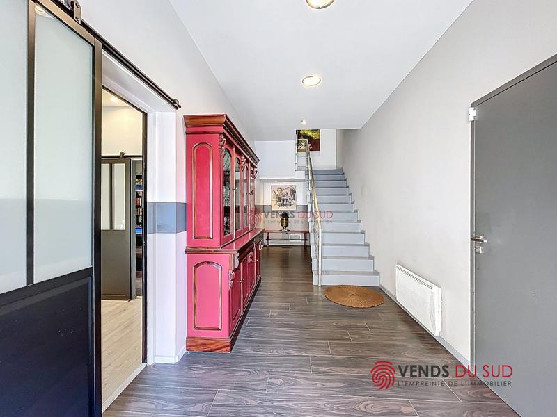 Maison - 246 m² - 6 pièces