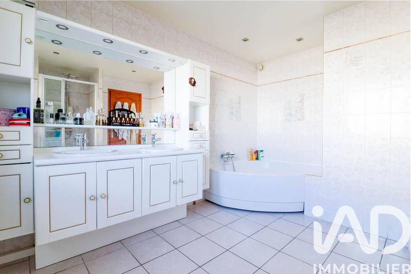 Maison - 123 m² - 6 pièces