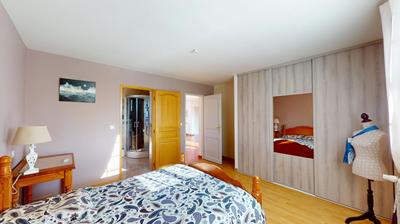 Maison - 300 m² - 8 pièces