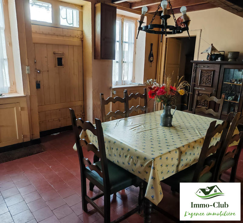 Maison - 180 m² - 8 pièces