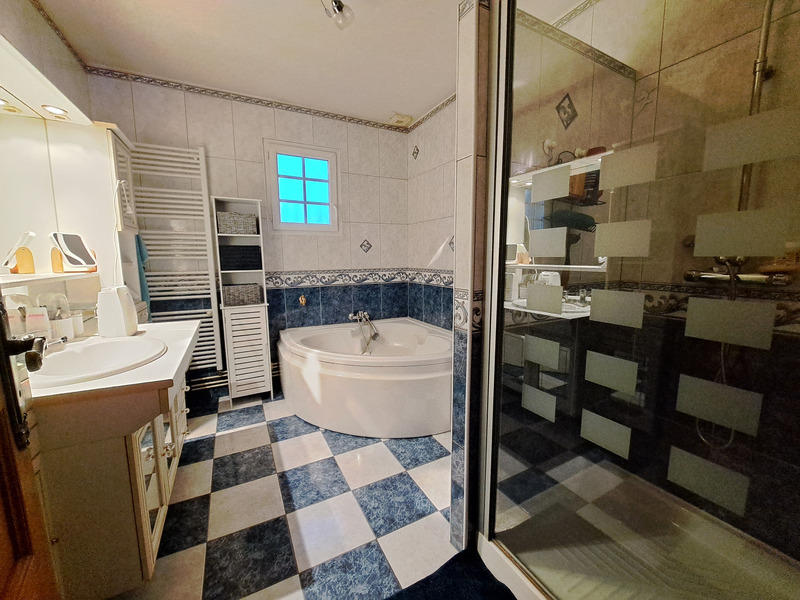 Pavillon - 116 m² - 7 pièces