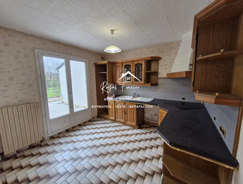 Maison traditionnelle - 87 m² - 6 pièces