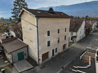 Appartement - 196 m² - 5 pièces