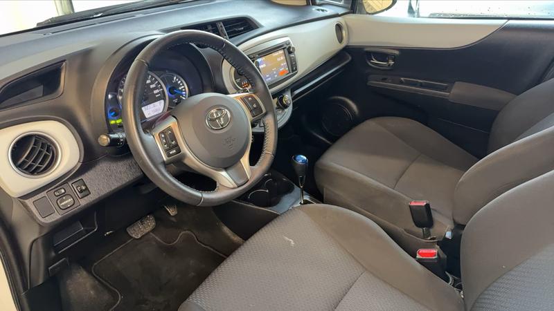 Toyota Yaris 1.5 VVTi Hybrid 100 E-Cvt Dynamic