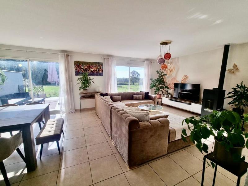 Maison - 110 m² - 4 pièces