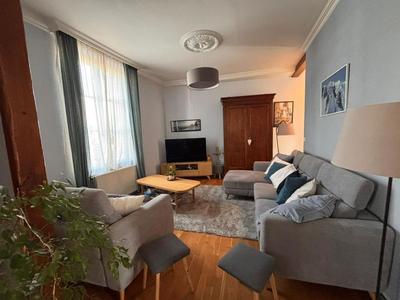 Maison - 200 m² - 6 pièces