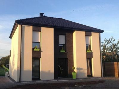 Maison - 113 m² - 8 pièces