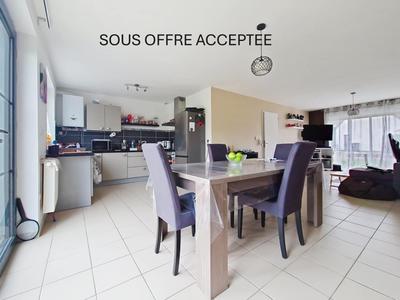 Maison - 104 m² - 6 pièces