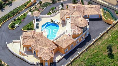 Villa - 700 m² - 12 pièces