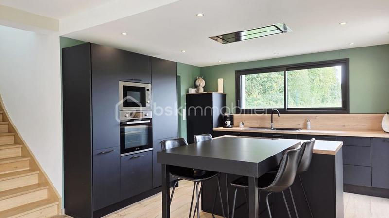 Maison - 130 m² - 6 pièces