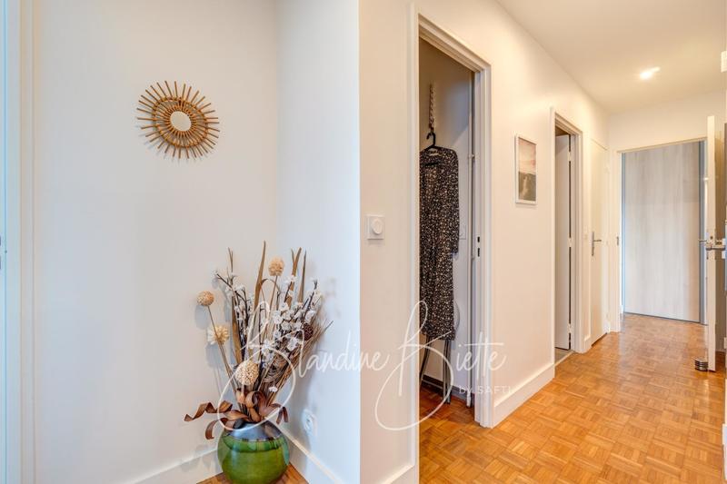 Appartement - 111 m² - 6 pièces