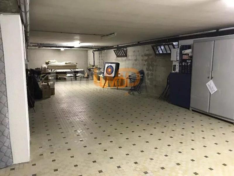 Maison - 282 m² - 11 pièces