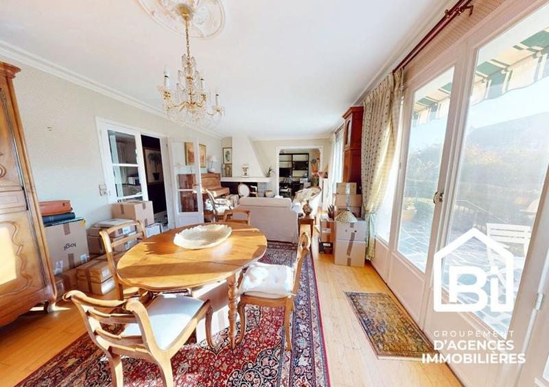 Maison - 145 m² - 6 pièces