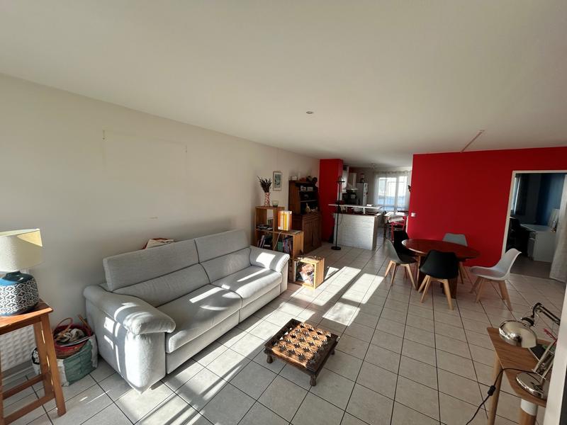 Appartement - 94 m² - 4 pièces