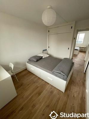 Chambre - 11 m² - 1 pièce