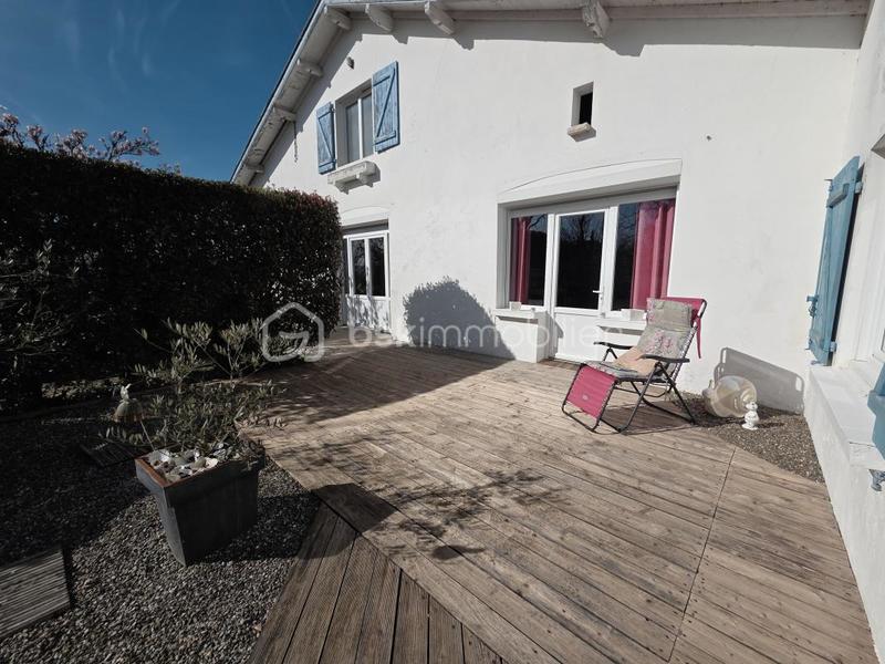 Maison - 186 m² - 8 pièces