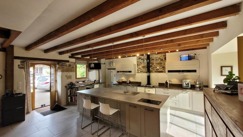 Propriété - 535 m² - 22 pièces