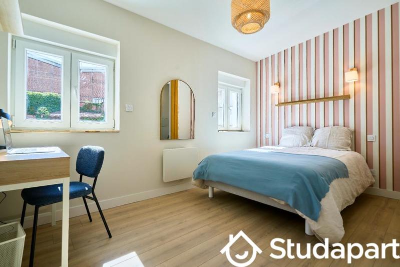 Chambre - 10 m² - 1 pièce