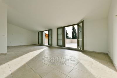 Appartement - 146 m² - 4 pièces