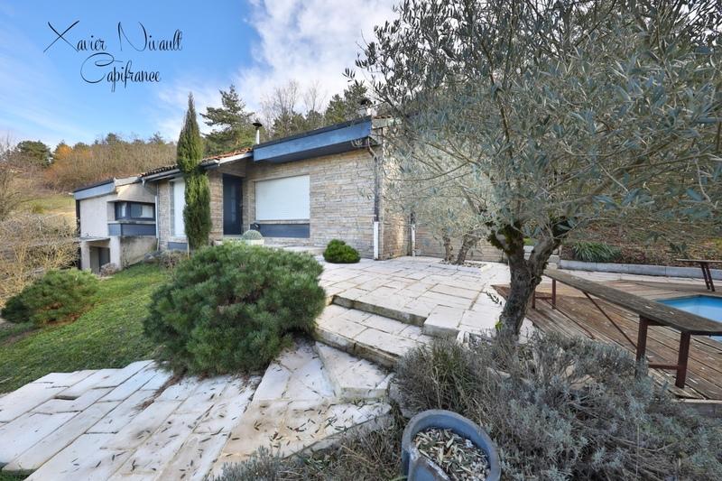 Maison - 185 m² - 5 pièces