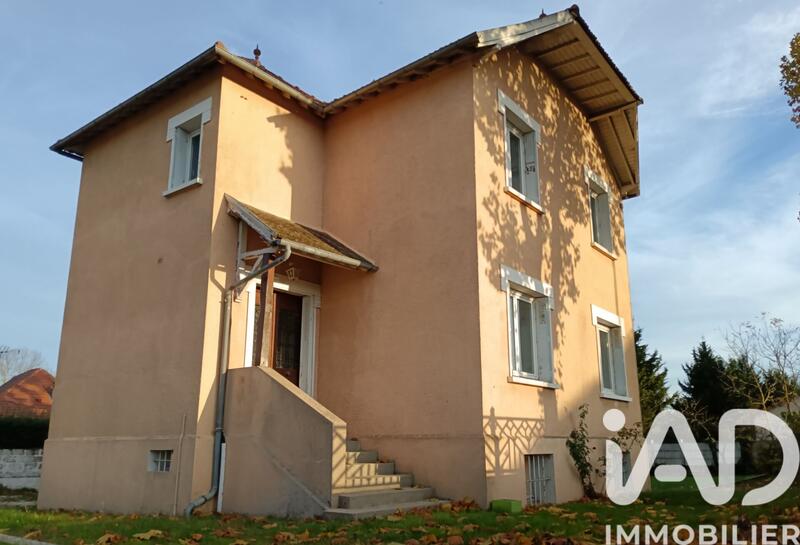 Maison - 101 m² - 7 pièces