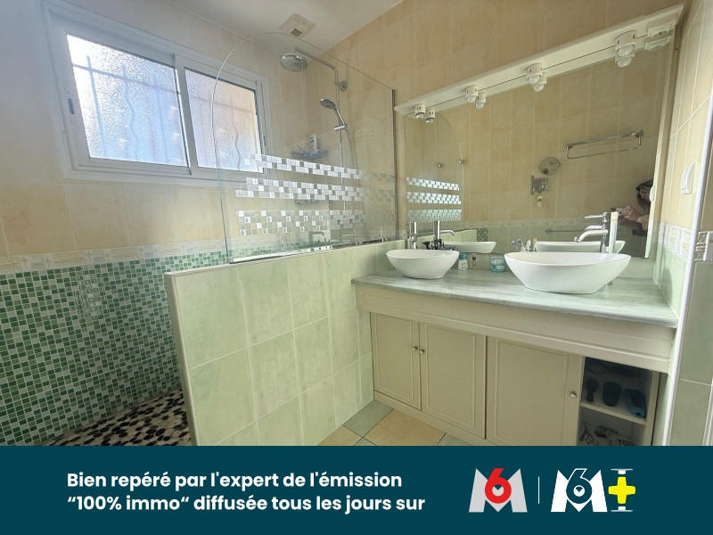 Maison - 139 m² - 12 pièces