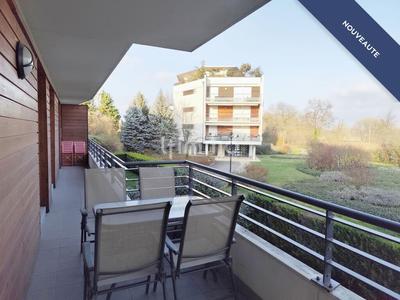 Appartement - 93 m² - 4 pièces