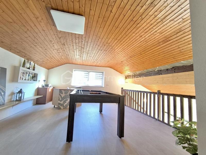 Maison traditionnelle - 290 m² - 9 pièces