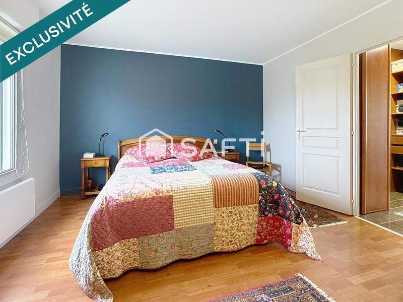 Maison - 180 m² - 7 pièces