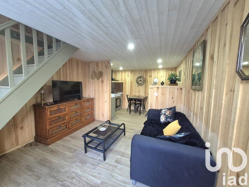 Maison - 220 m² - 6 pièces