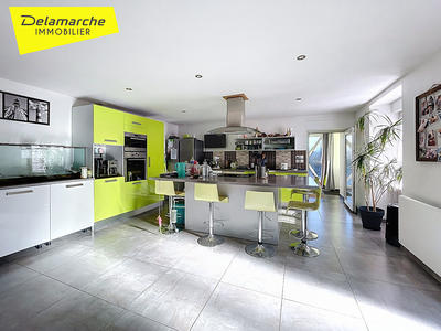 Maison - 168 m² - 7 pièces