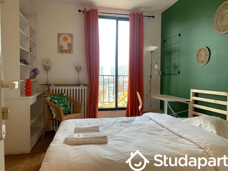 Chambre - 11 m² - 1 pièce