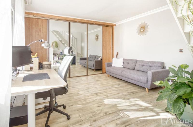 Maison - 204 m² - 8 pièces