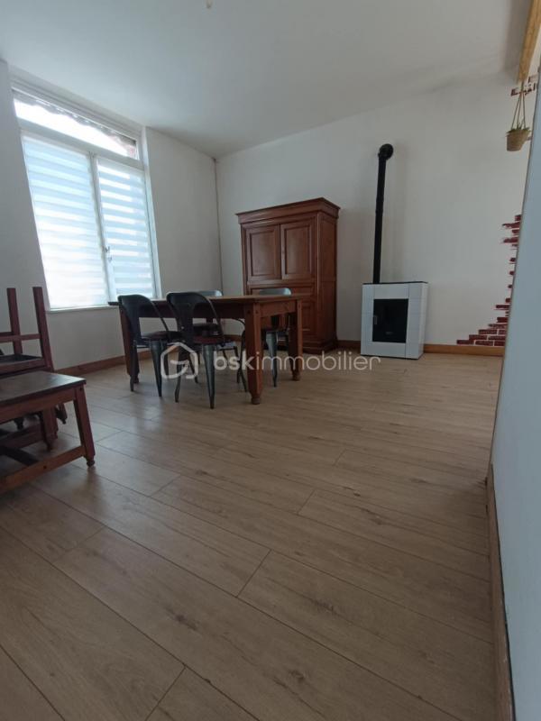 Maison traditionnelle - 90 m² - 5 pièces