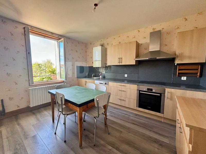 Maison ancienne - 180 m² - 9 pièces