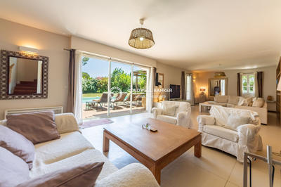 Villa - 225 m² - 5 pièces