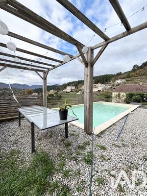 Maison - 130 m² - 5 pièces