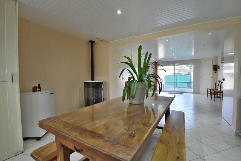 Maison - 96 m² - 6 pièces