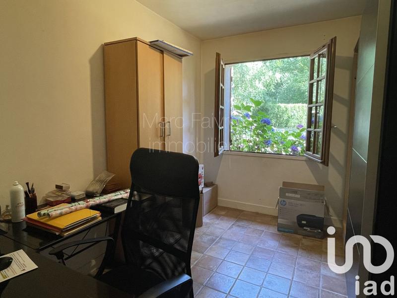 Maison - 180 m² - 8 pièces