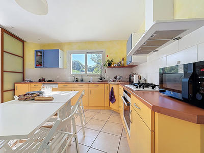 Maison - 175 m² - 8 pièces