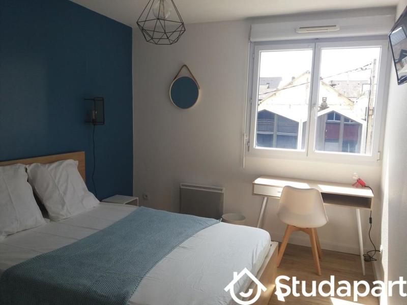 Chambre - 10 m² - 1 pièce