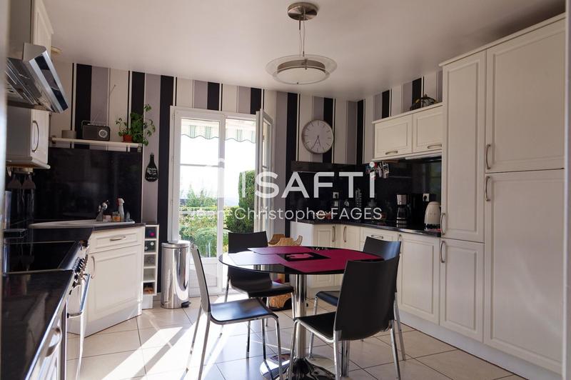 Maison - 188 m² - 6 pièces