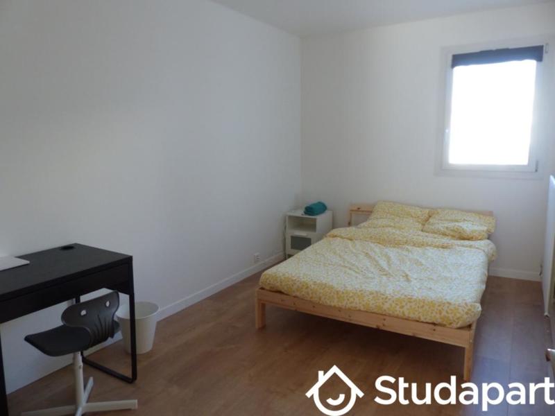 Chambre - 12 m² - 1 pièce