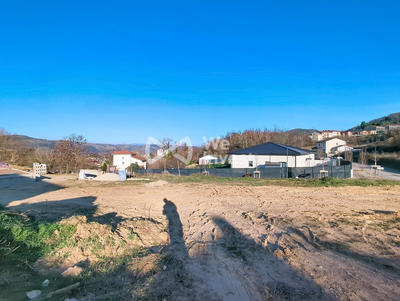 Maison - 104 m² - 4 pièces