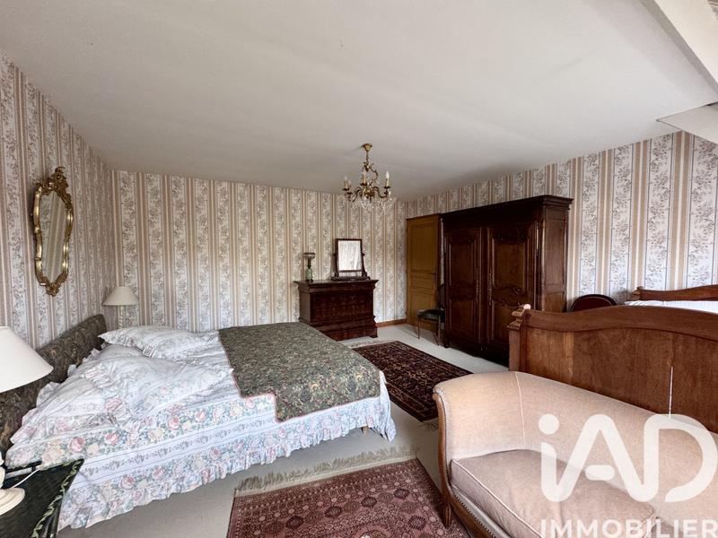 Maison - 293 m² - 10 pièces